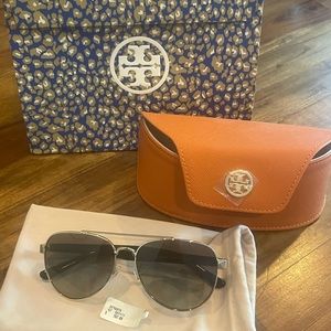 Tory Burch aviators